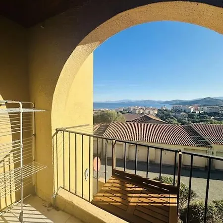 Apartment Vue 5 Personnes *